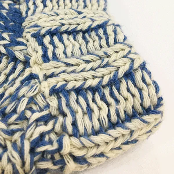 Custom Men's Sweater Cable Knit Craft Details